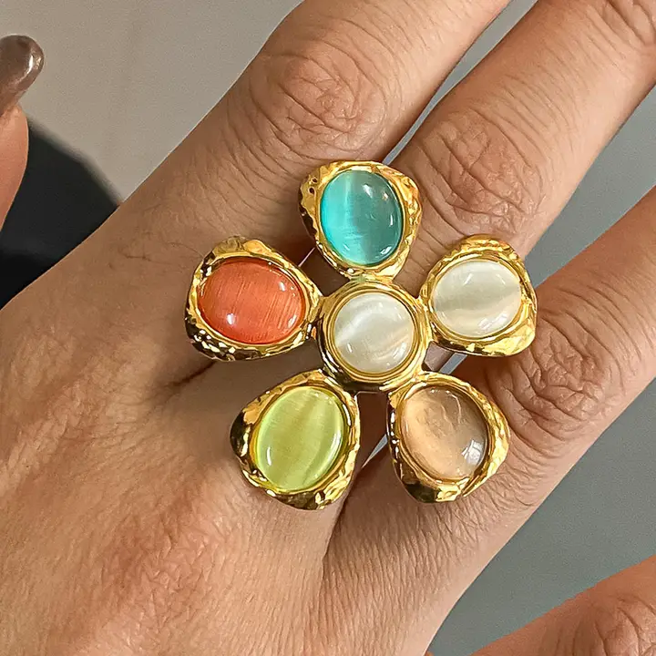 Stephane 18K Non-Tarnish Vintage Stone Floral Ring