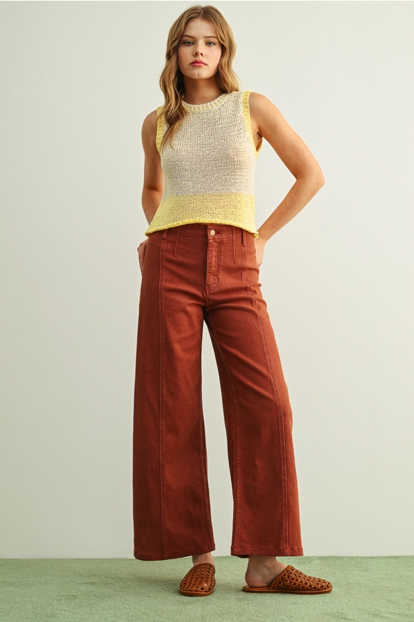 Color Blocked Sleeveless Knitted Top