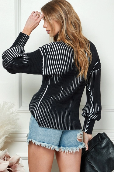 Sia Striped Sweater - Beciga