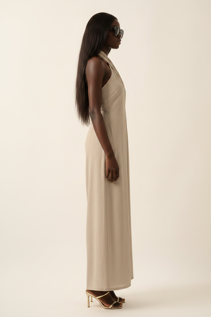 Black model — Side profile