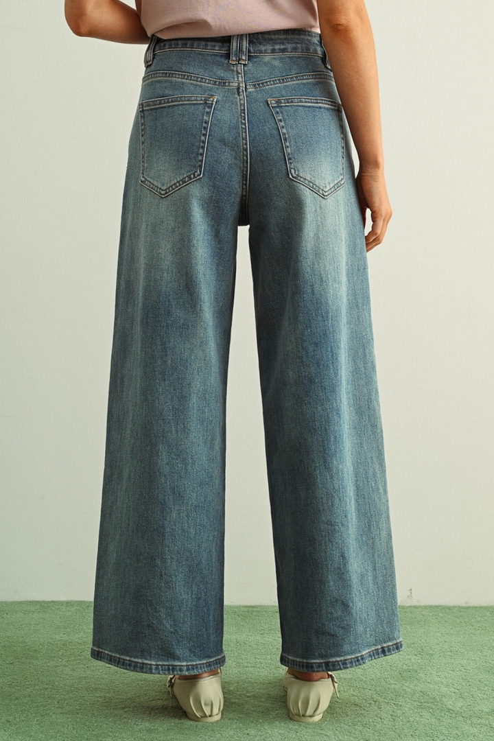 Washed Denim With Bead Trim Jeans