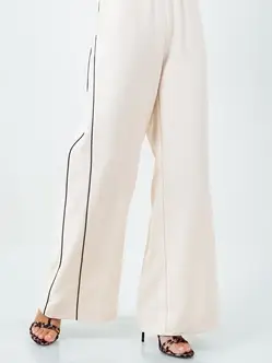 Contrast Piping Detailed Straight Leg Trousers