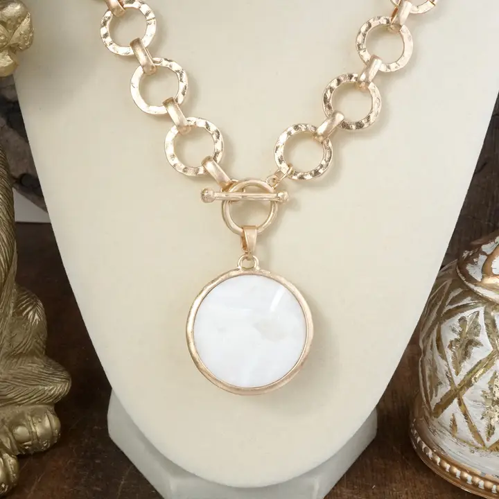 Gilded Radiance  Chunky Ring Chain Necklace with Sparkly Crystal