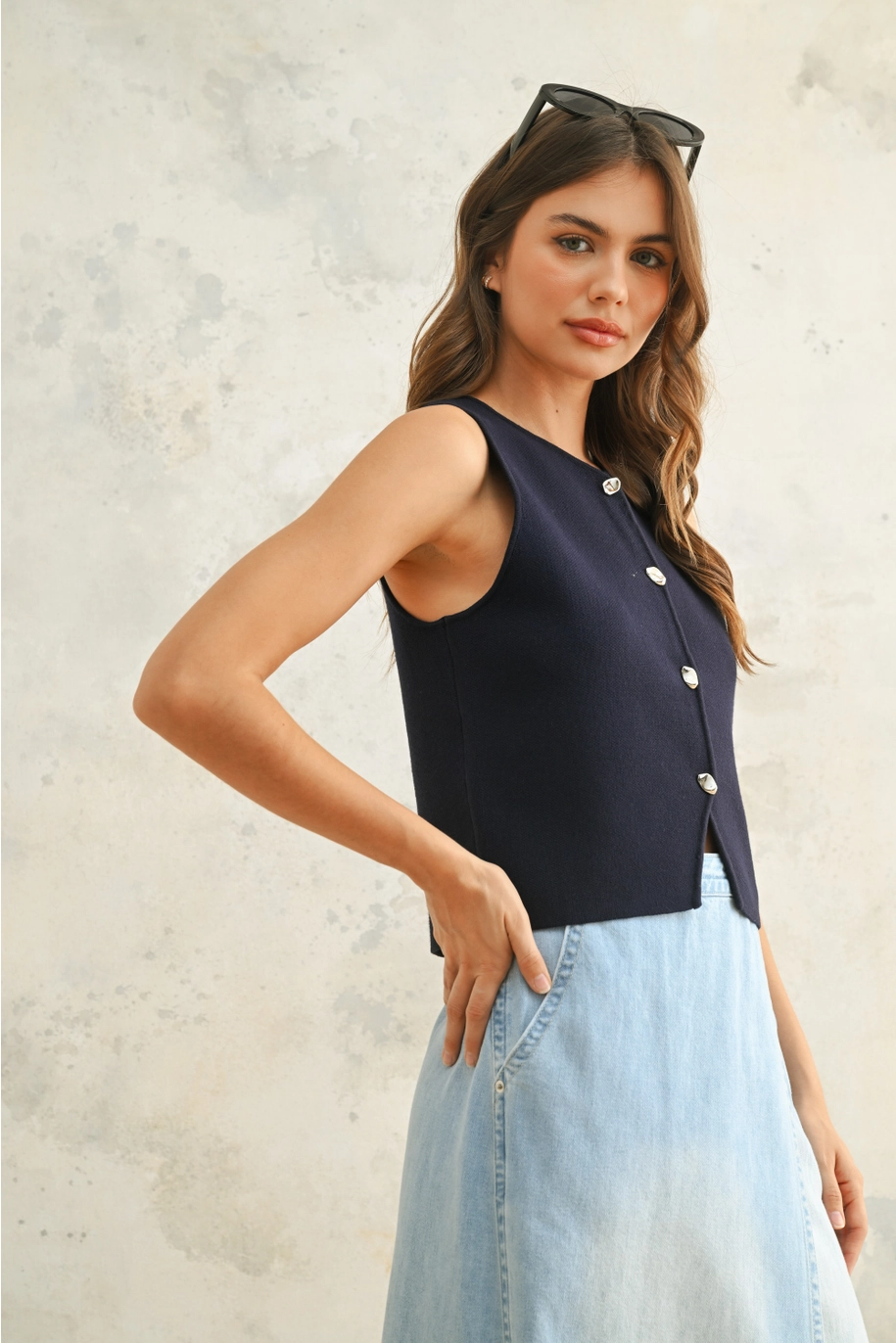 Metal Button Detail Knit Vest