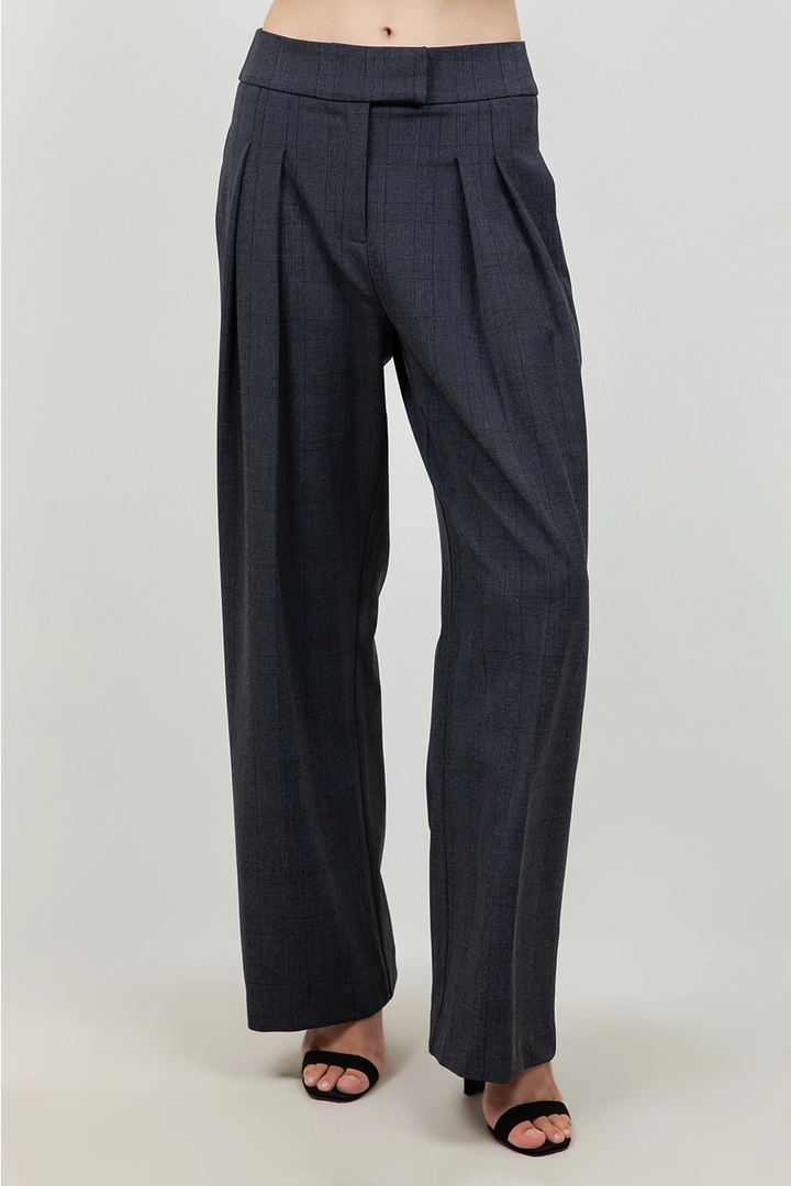 Straight Leg Pleated Plaid Print Trousers