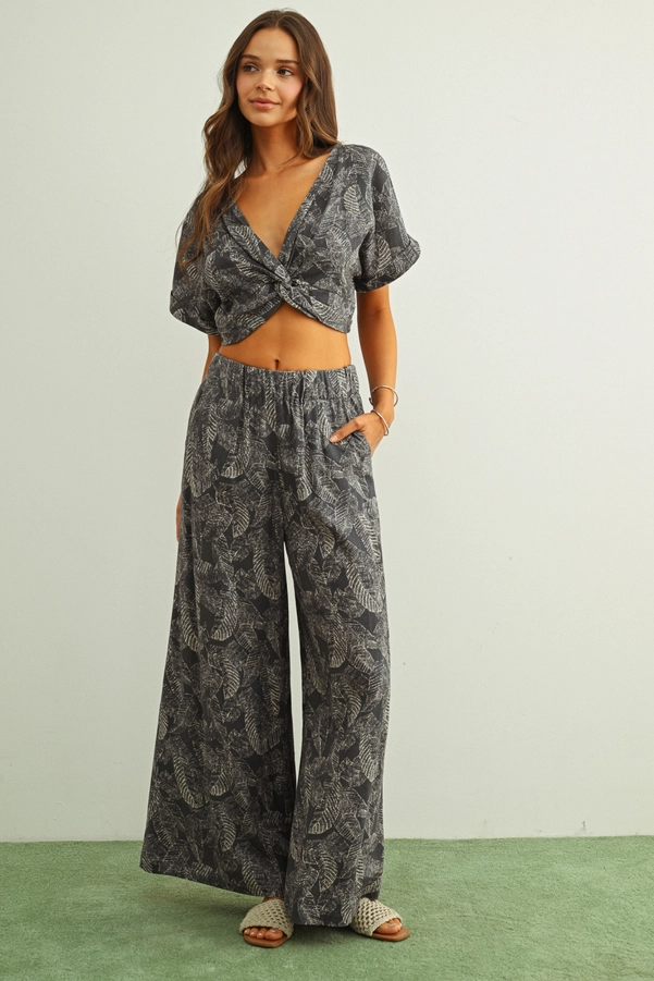 Leaf Print Faded Effect Twist Front Top