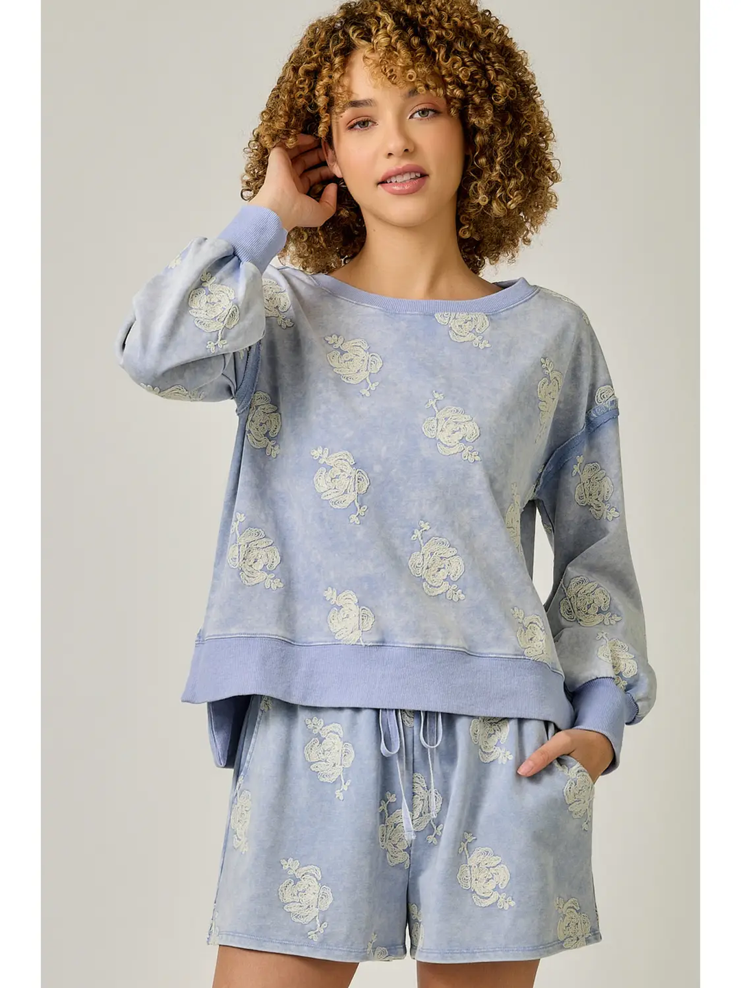 Essential Embroidered Sweatshirt(available in vintage charcoal only)