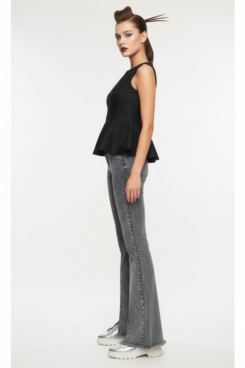 Side view - same model and outfit