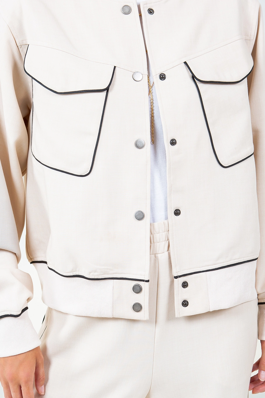 Contrast Piping Detailed Varsity Bomber Jacket