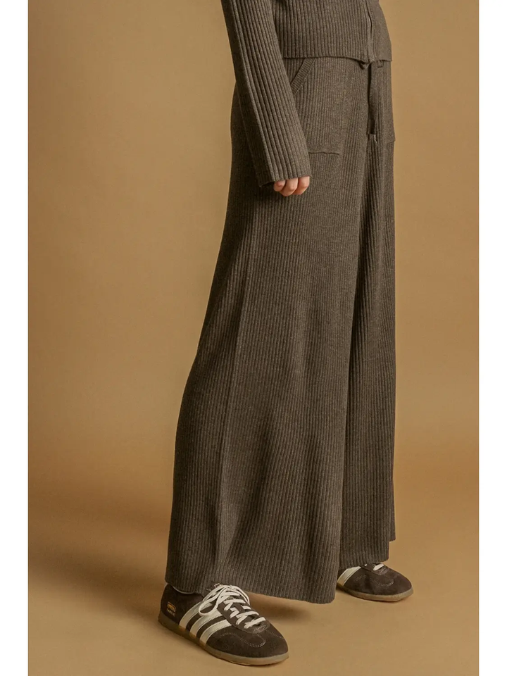 Straight Leg Ribbed Knitted Pants