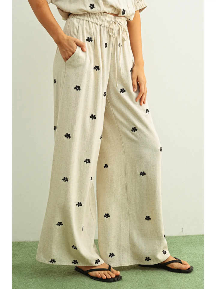 Embroidery Detail Linen Pants — Oatmeal