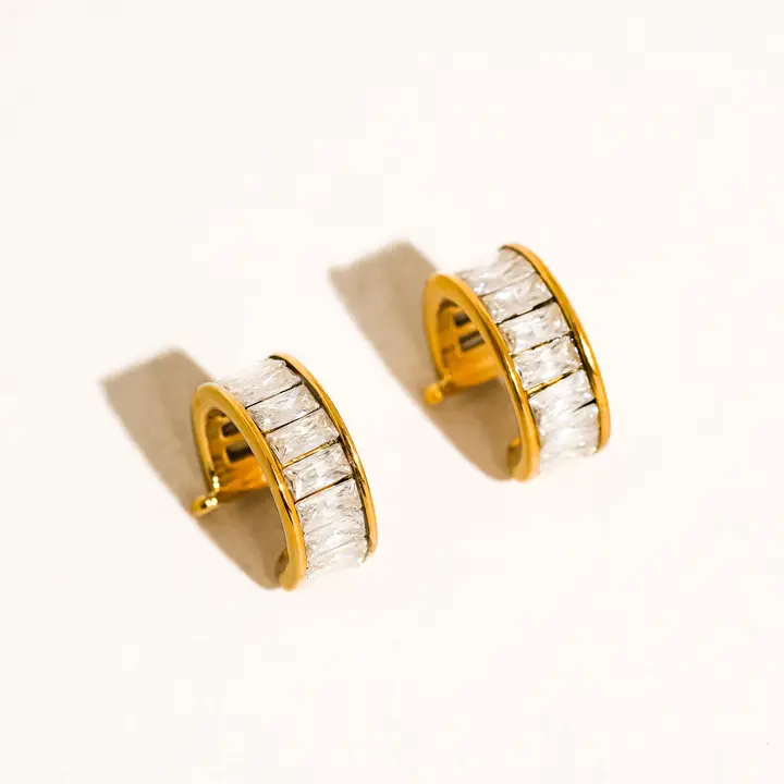 Olianne 18K Gold Plated Baguette Ear Cuff
