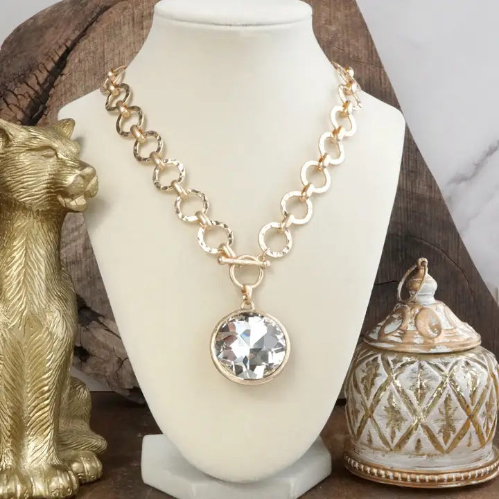 Gilded Radiance  Chunky Ring Chain Necklace with Sparkly Crystal