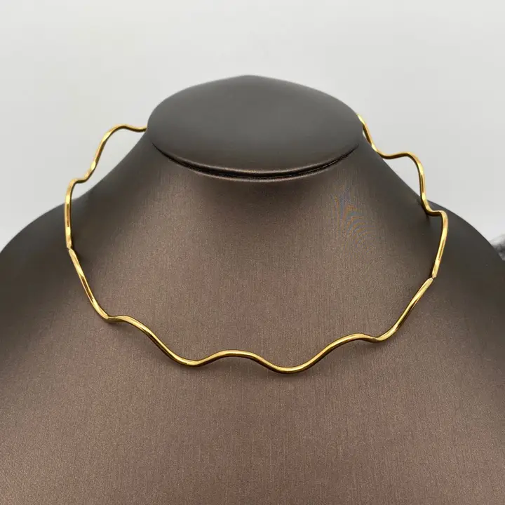 Adjustable Wavy Collar 18k Gold Plated Stainless Steel Necklace