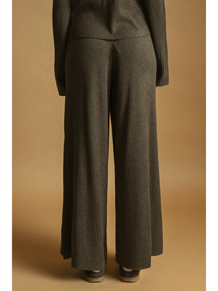 Straight Leg Ribbed Knitted Pants