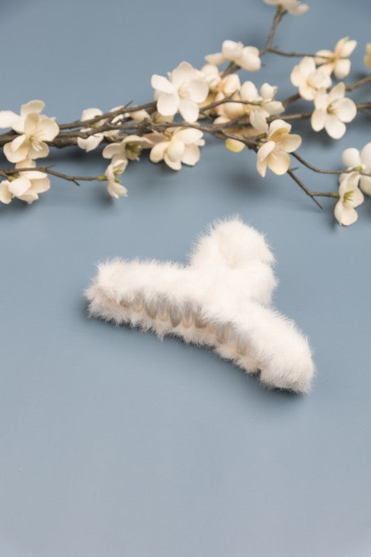 Fuzzy Hair Claw Clip - Beciga